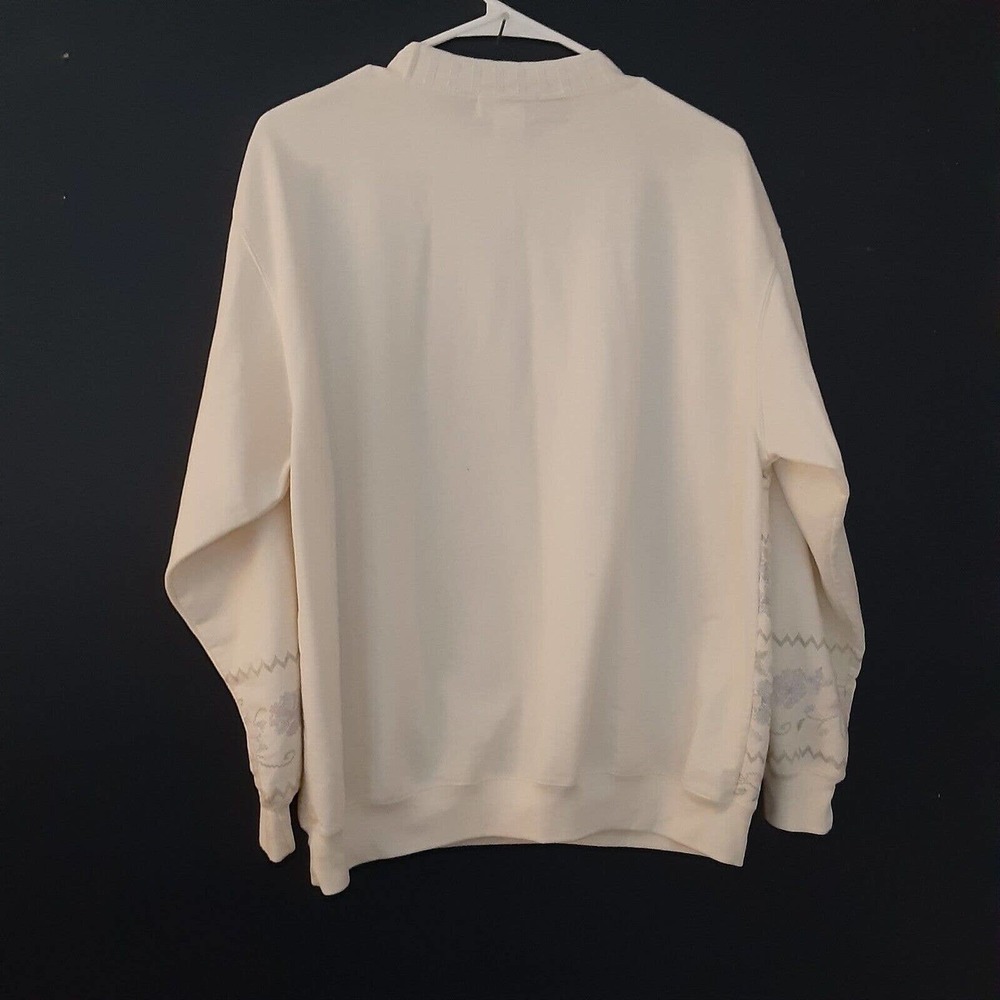 Vintage Blast Needlepoint Pattern Sweatshirt Past… - image 3